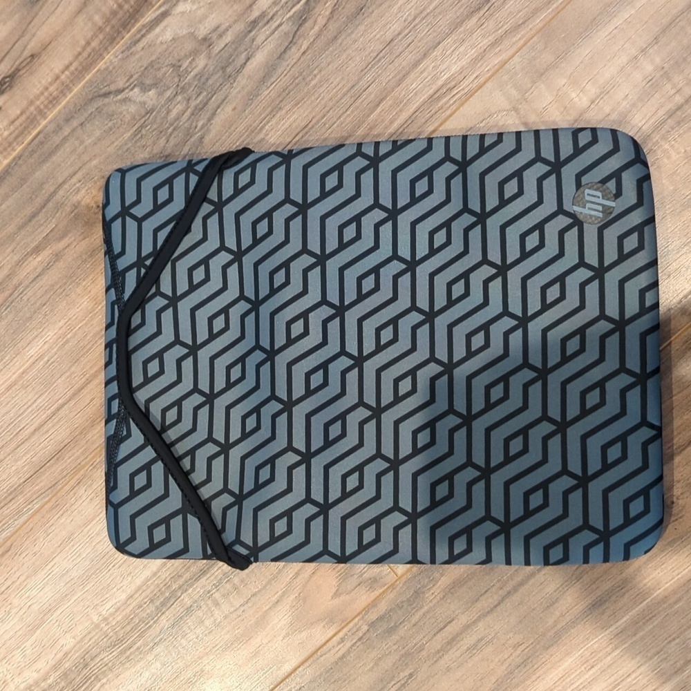 HP tablet or small laptop case. Gray and Black tablet case.